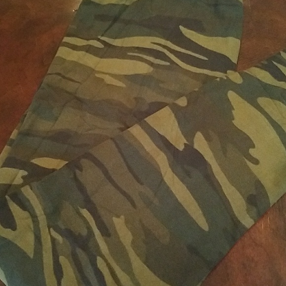 CAMO oh so soft leggings - Picture 3 of 3